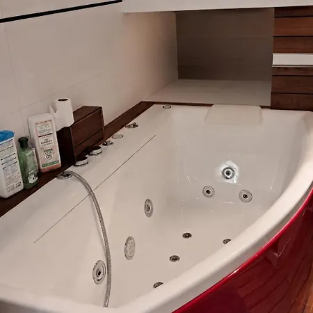 Apartment Apparemment Independant Dans Maison A *